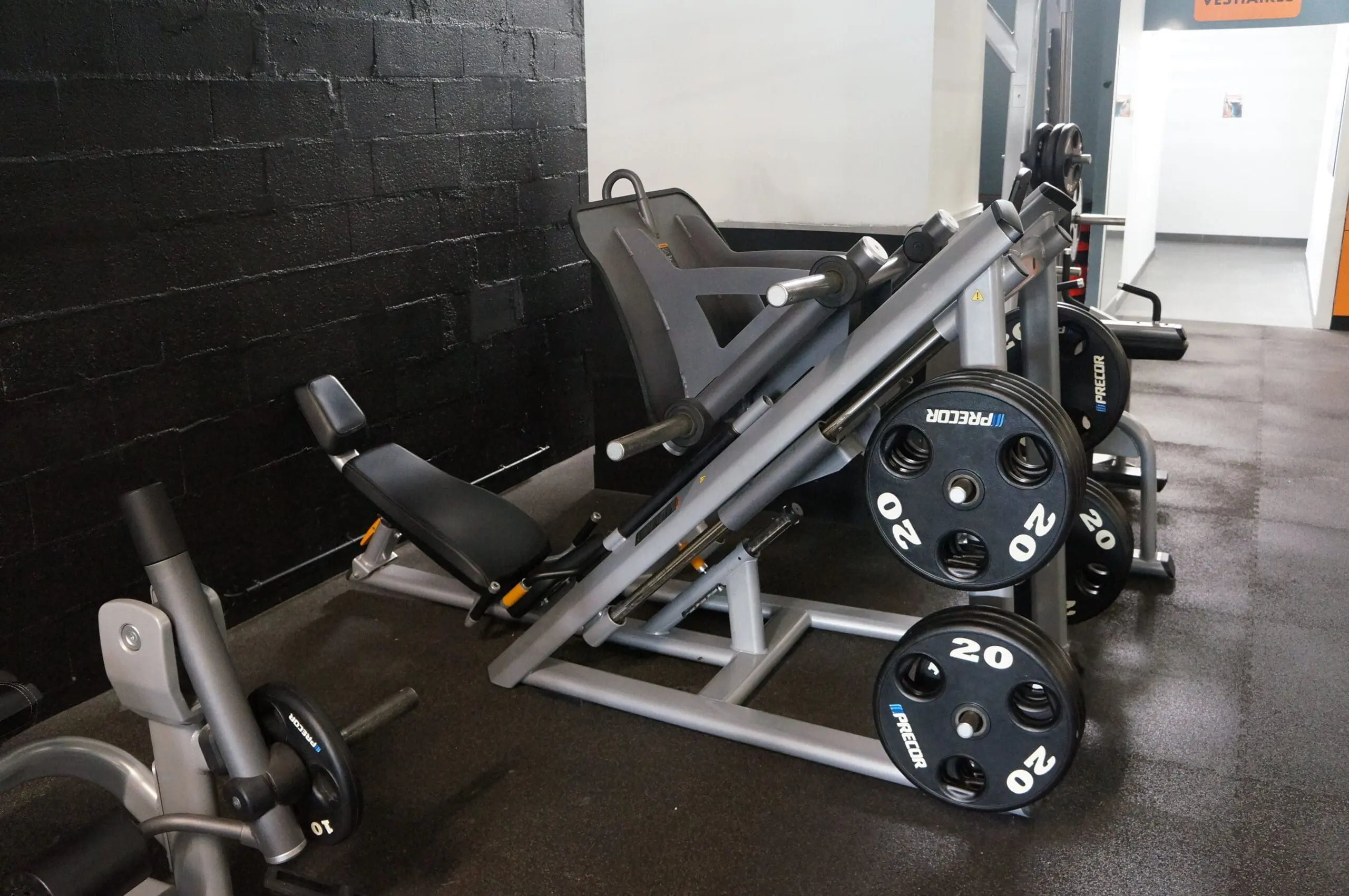 leg press square gym saint médard en jalles